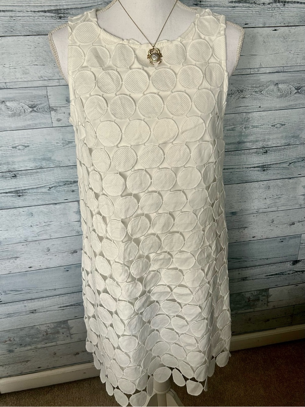 White Circle Appliqué Sleeveless Shift Dress
